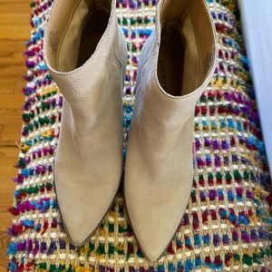 Neutral colored booties!